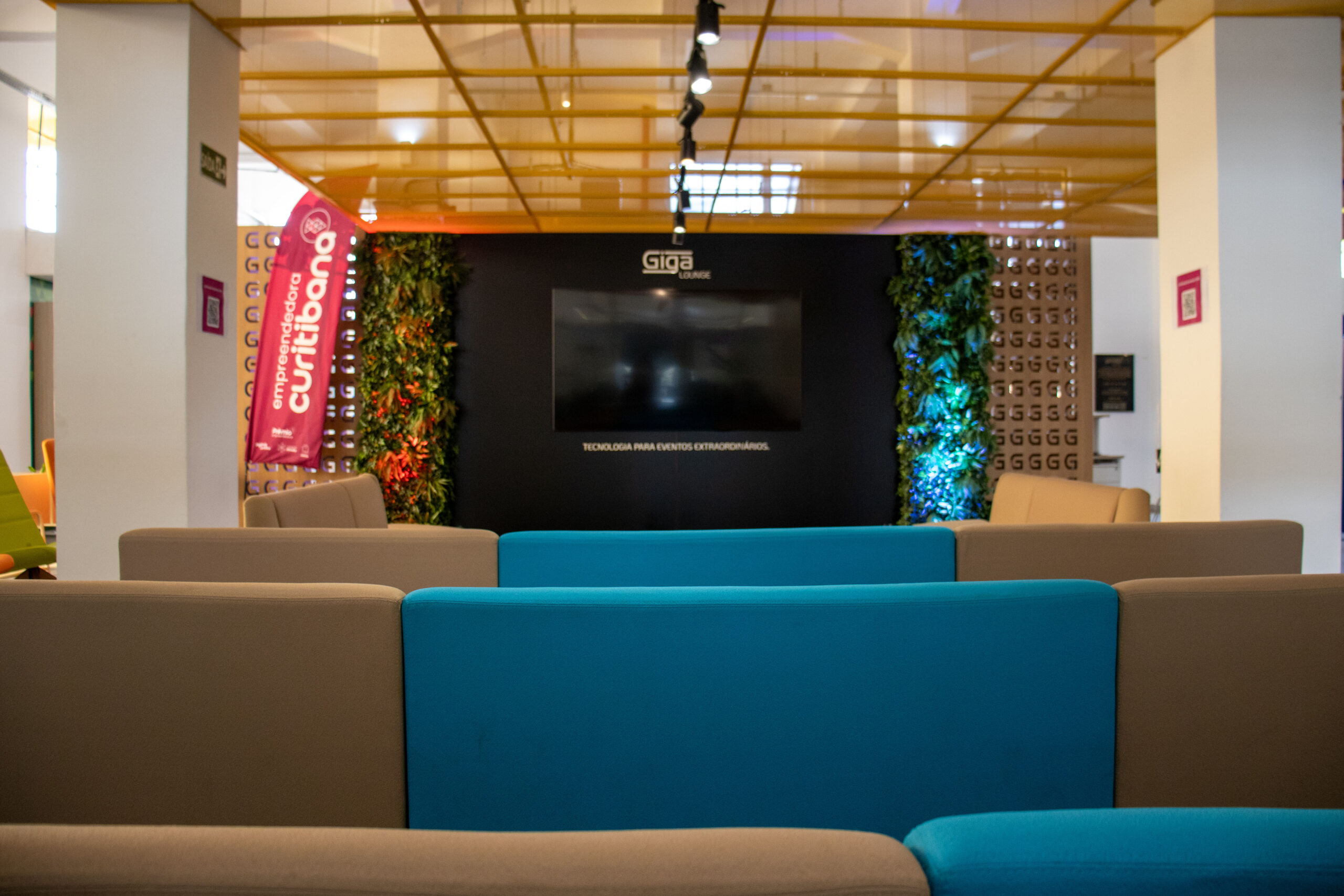 Giga Lounge no Pinhão Hub